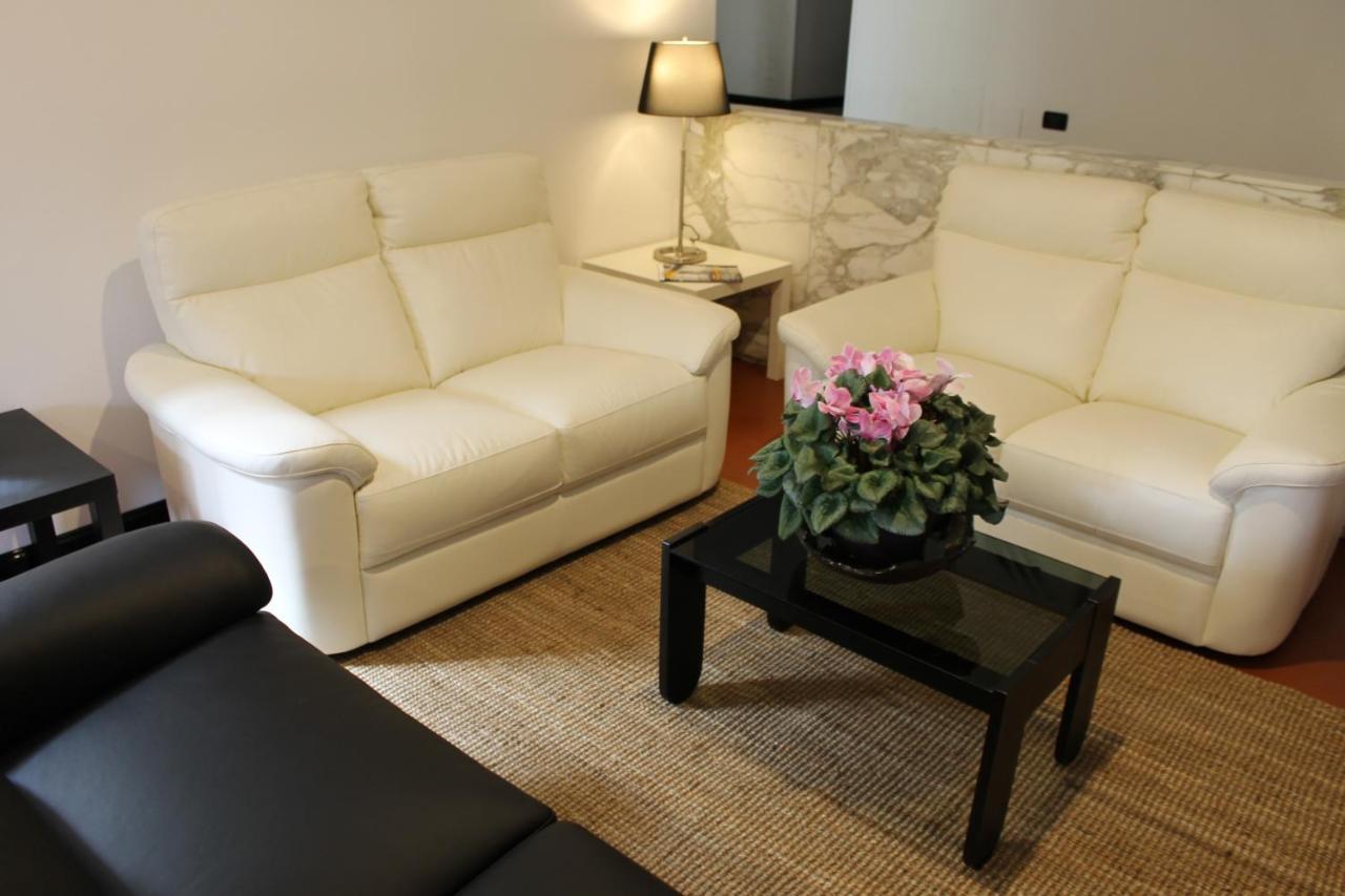 Coccodrillo Hotel & Apartments Варацце Экстерьер фото