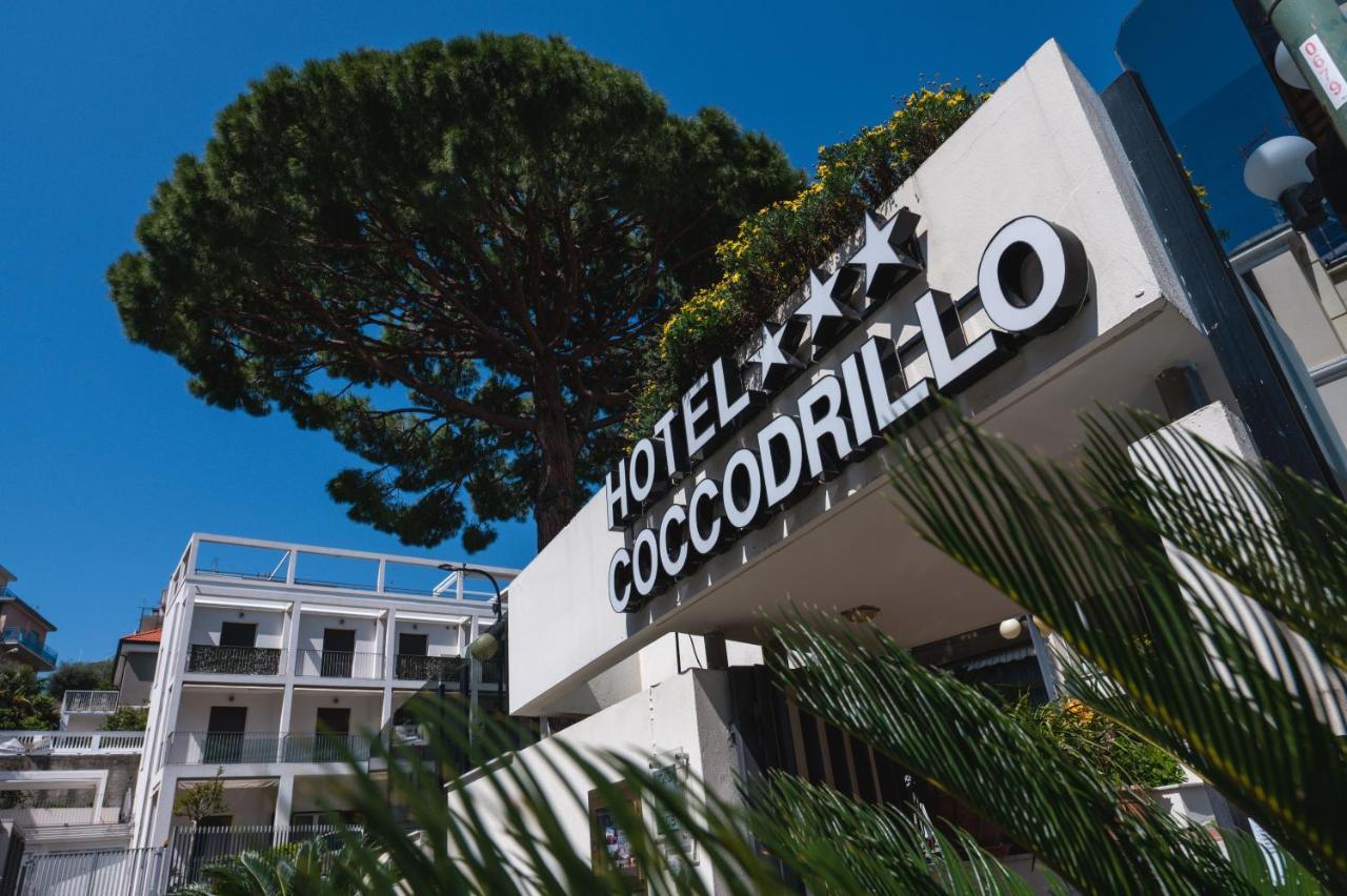 Coccodrillo Hotel & Apartments Варацце Экстерьер фото