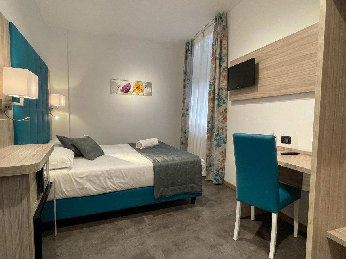 Coccodrillo Hotel & Apartments Варацце Экстерьер фото