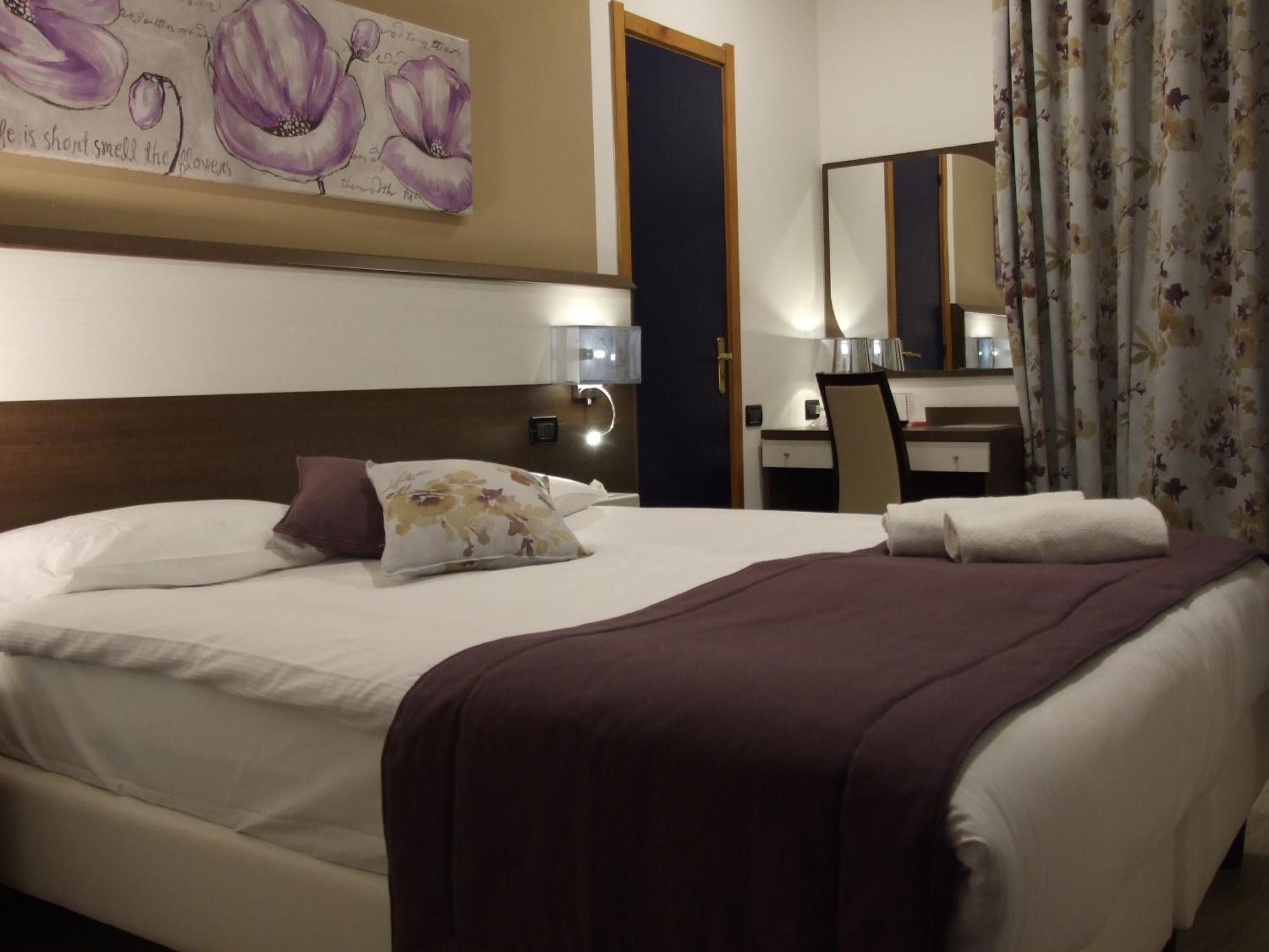 Coccodrillo Hotel & Apartments Варацце Номер фото