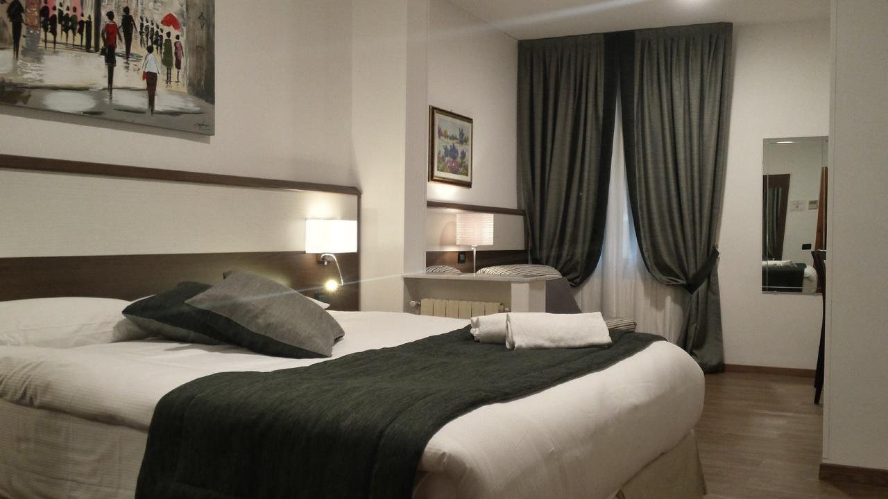 Coccodrillo Hotel & Apartments Варацце Экстерьер фото
