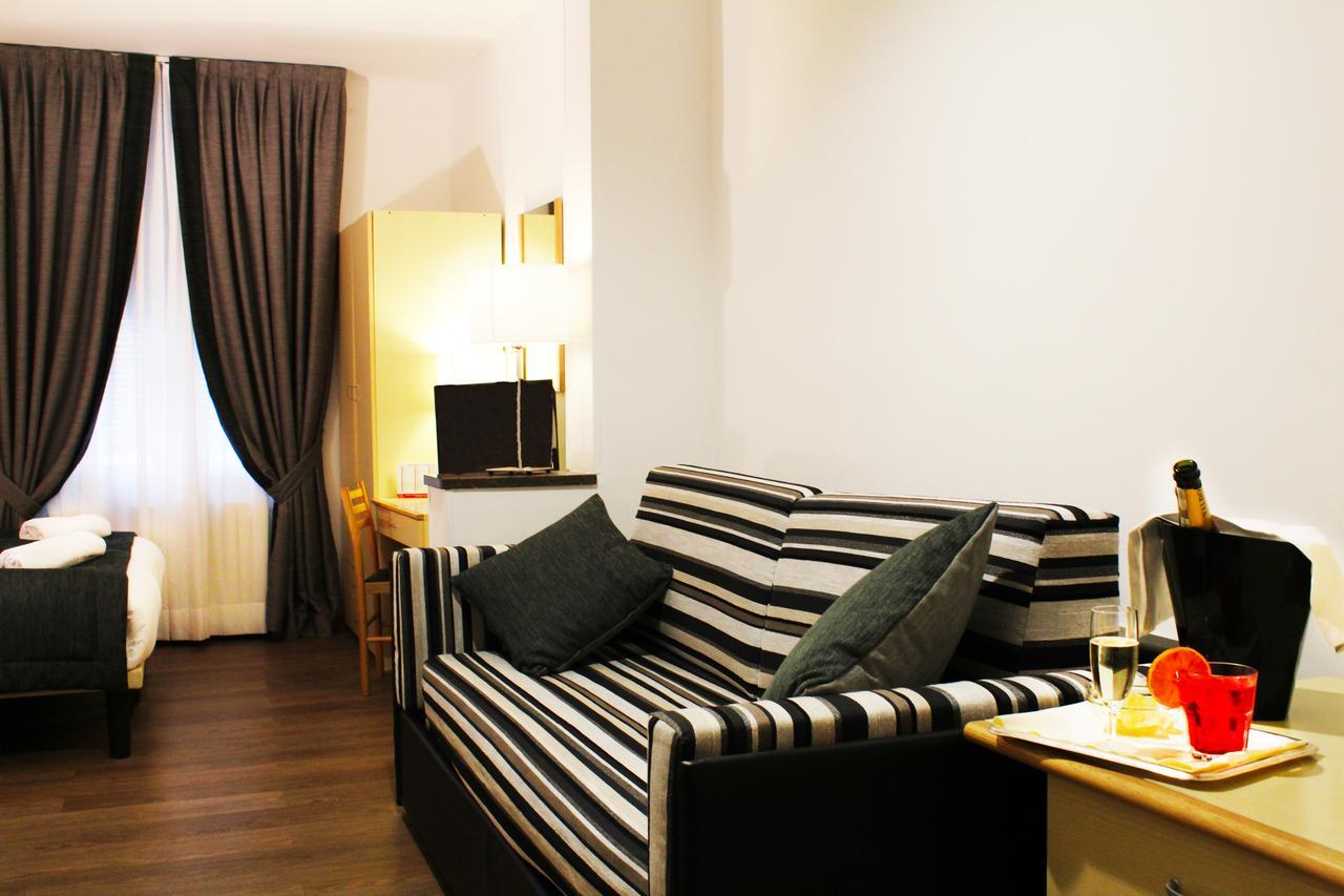 Coccodrillo Hotel & Apartments Варацце Экстерьер фото