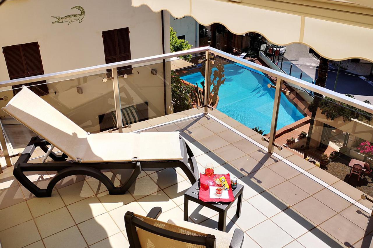 Coccodrillo Hotel & Apartments Варацце Экстерьер фото